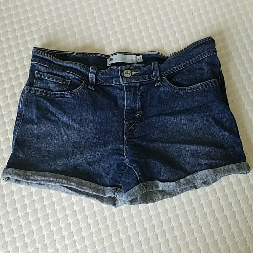 LEVI'S stretch dark wash denim jean shorts…